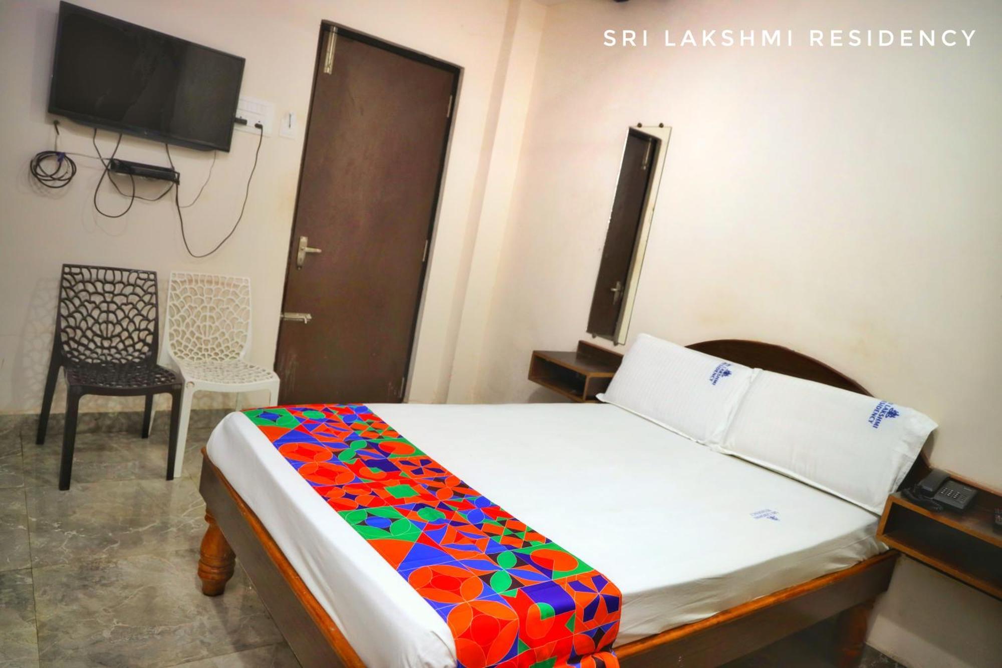 Sri Lakshmi Residency Hotel Tirupati Exterior foto